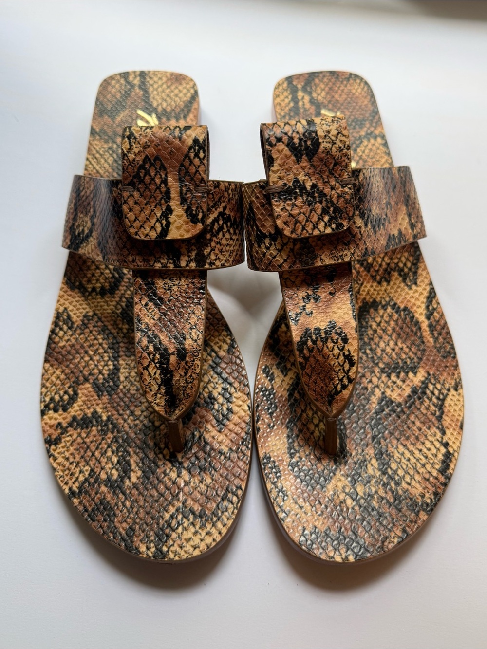 Matisse Snakeskin Texture Thong Sandals Size 9 Brazil